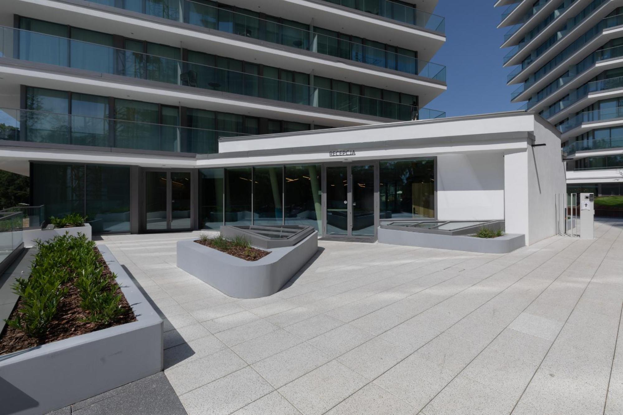 Royal Waves Resort & Spa - Apartment With Parking By Noclegi Renters Miedzyzdroje Exterior photo