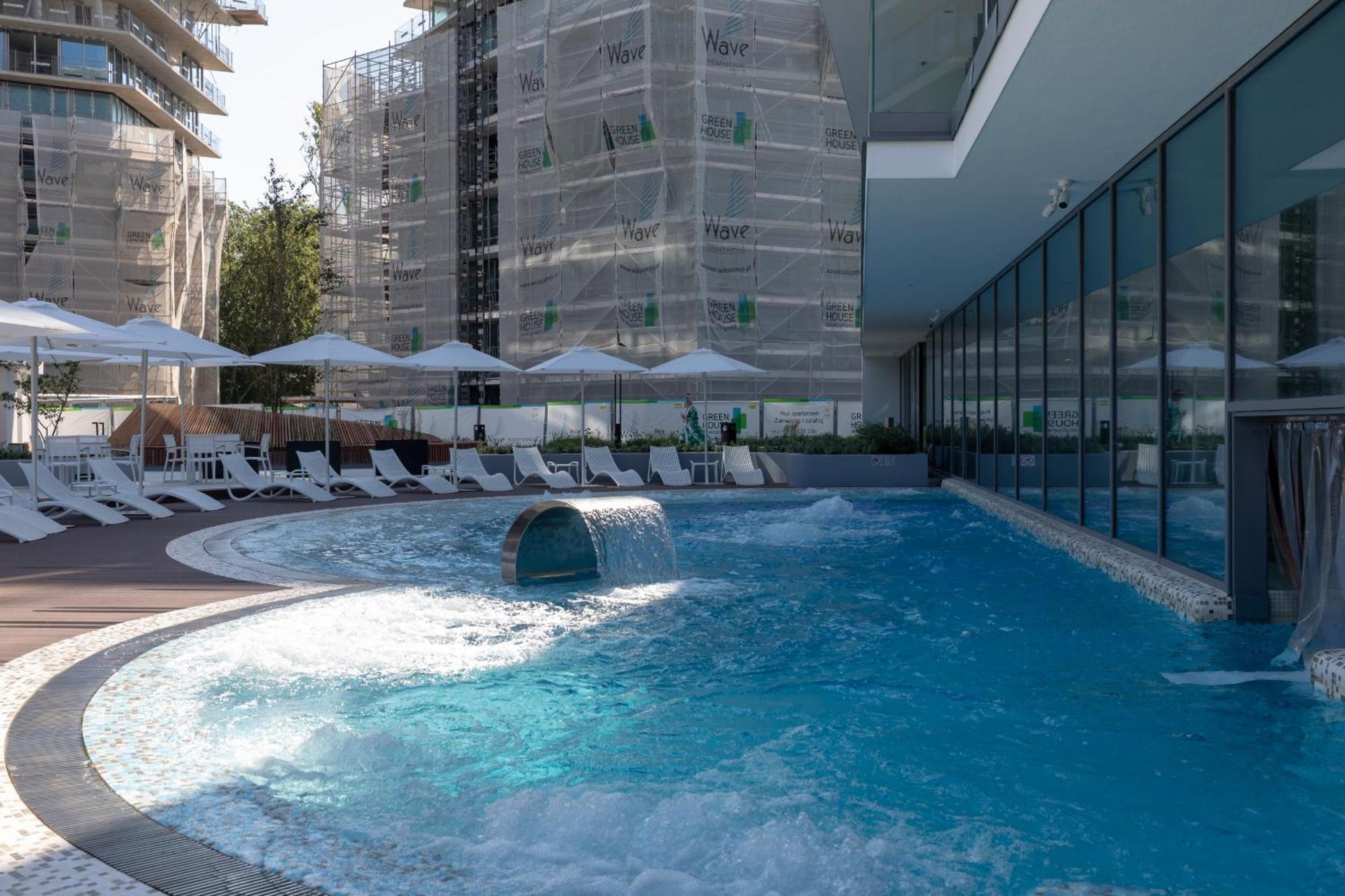 Royal Waves Resort & Spa - Apartment With Parking By Noclegi Renters Miedzyzdroje Exterior photo